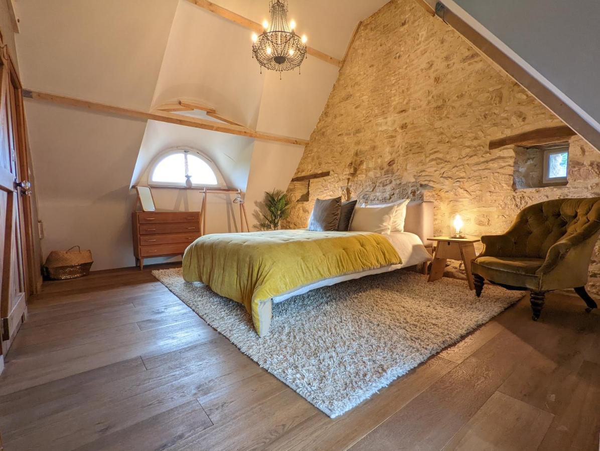 Maison Typique Bretonne Avec Toit De Chaume Camors Bagian luar foto