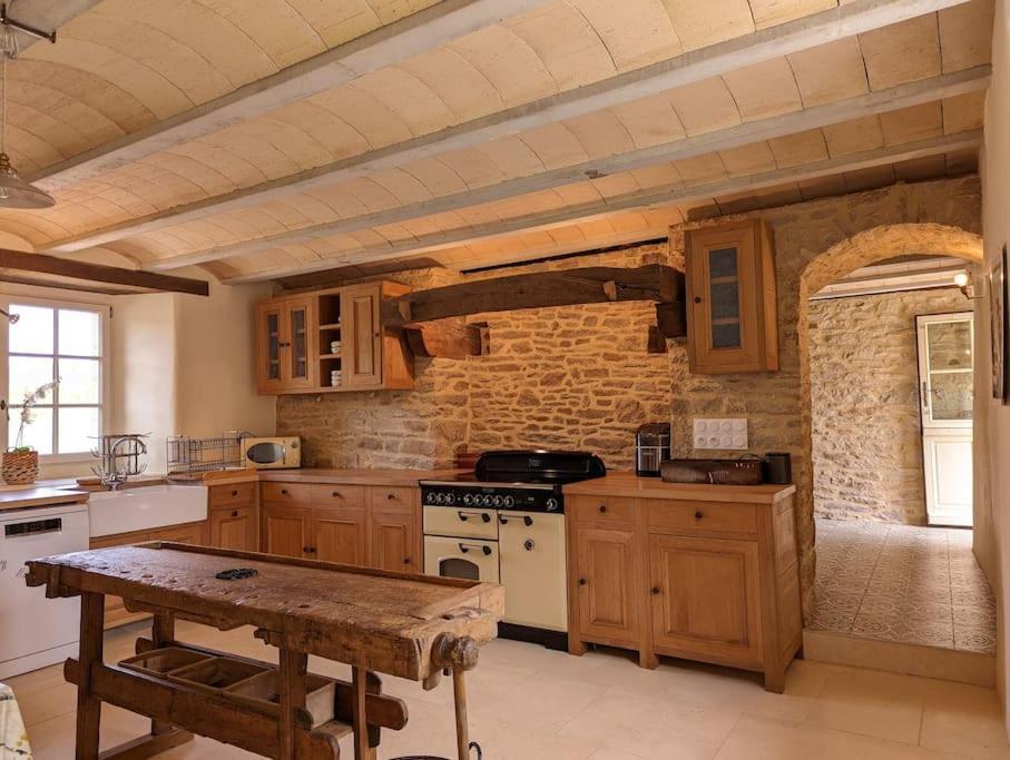 Maison Typique Bretonne Avec Toit De Chaume Camors Bagian luar foto